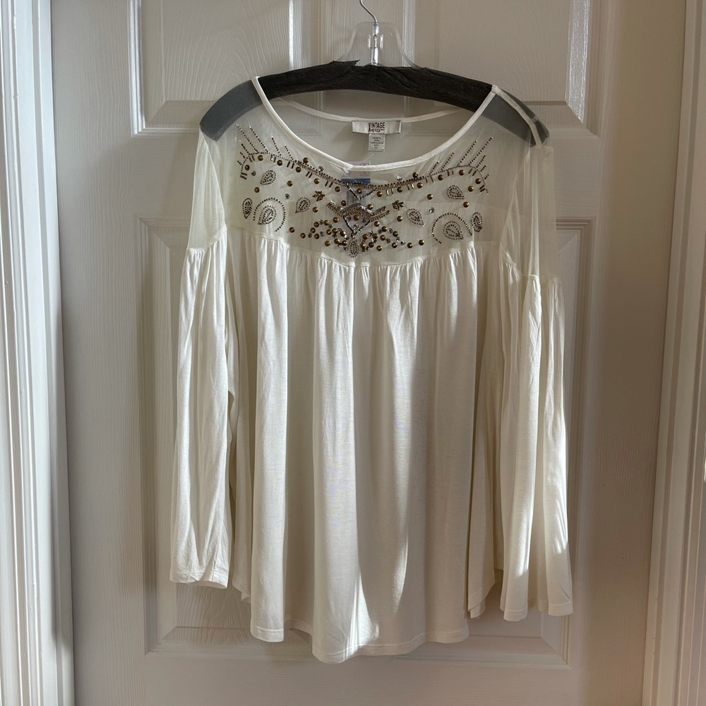 Size XL, NWT, Vintage America cream colored top.